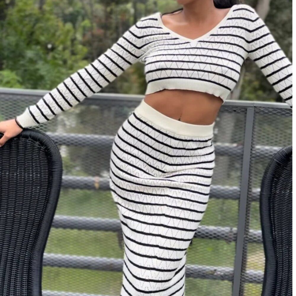 Women’s Striped Knit Skirt Set - Black & White